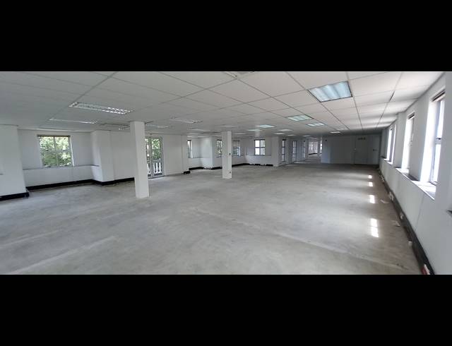 561M² OFFICE TO LET IN BRYANSTON
